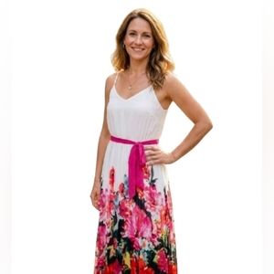 Bisou Bisou Feminine Summer Floral On White Maxi Dress with Pink Belt in Size 4